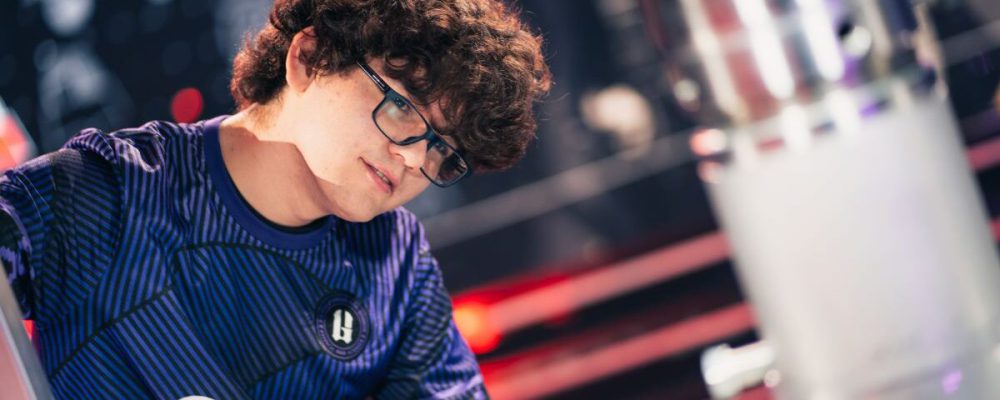 Blaz, da 2GAME, brilha em final mundial e emociona fãs de Street…