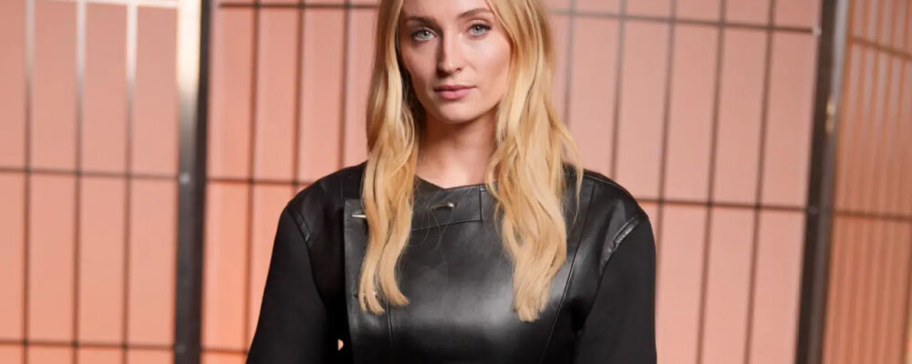 Sophie Turner é confirmada como Lara Croft na série Tomb Raider do Prime Video; gravações em 2026 – PSX Brasil