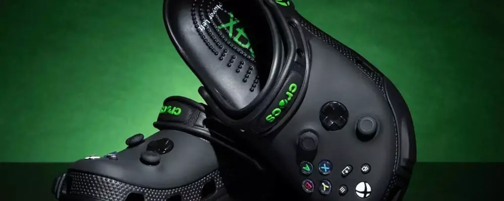 Crocs e Xbox lançam sandália gamer inspirada no console