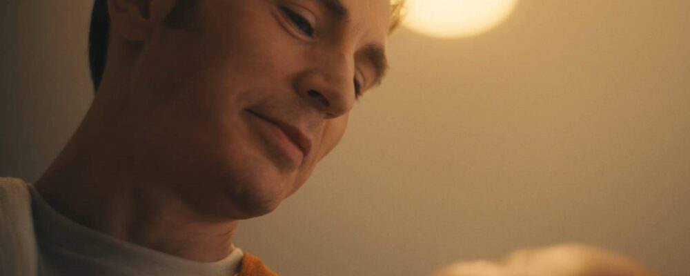 Irmãos Russo celebram volta de Chris Evans em Vingadores: Doutor Destino