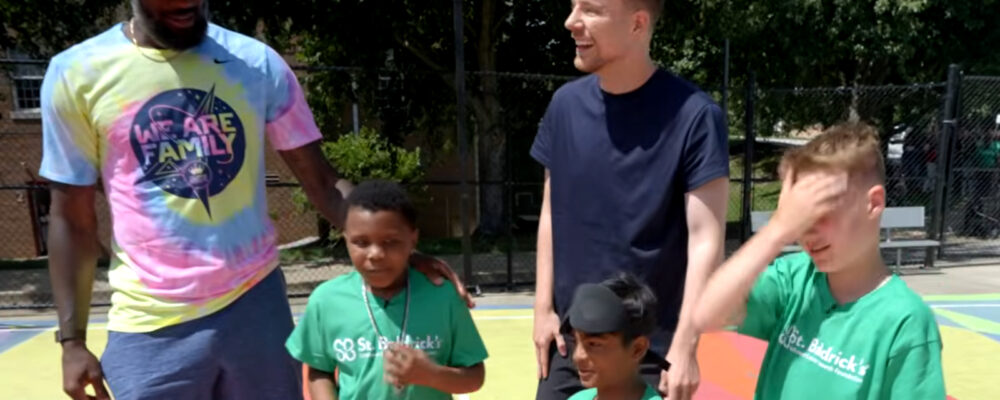 MrBeast reúne LeBron James e The Rock em ação para ajudar 100 crianças com câncer